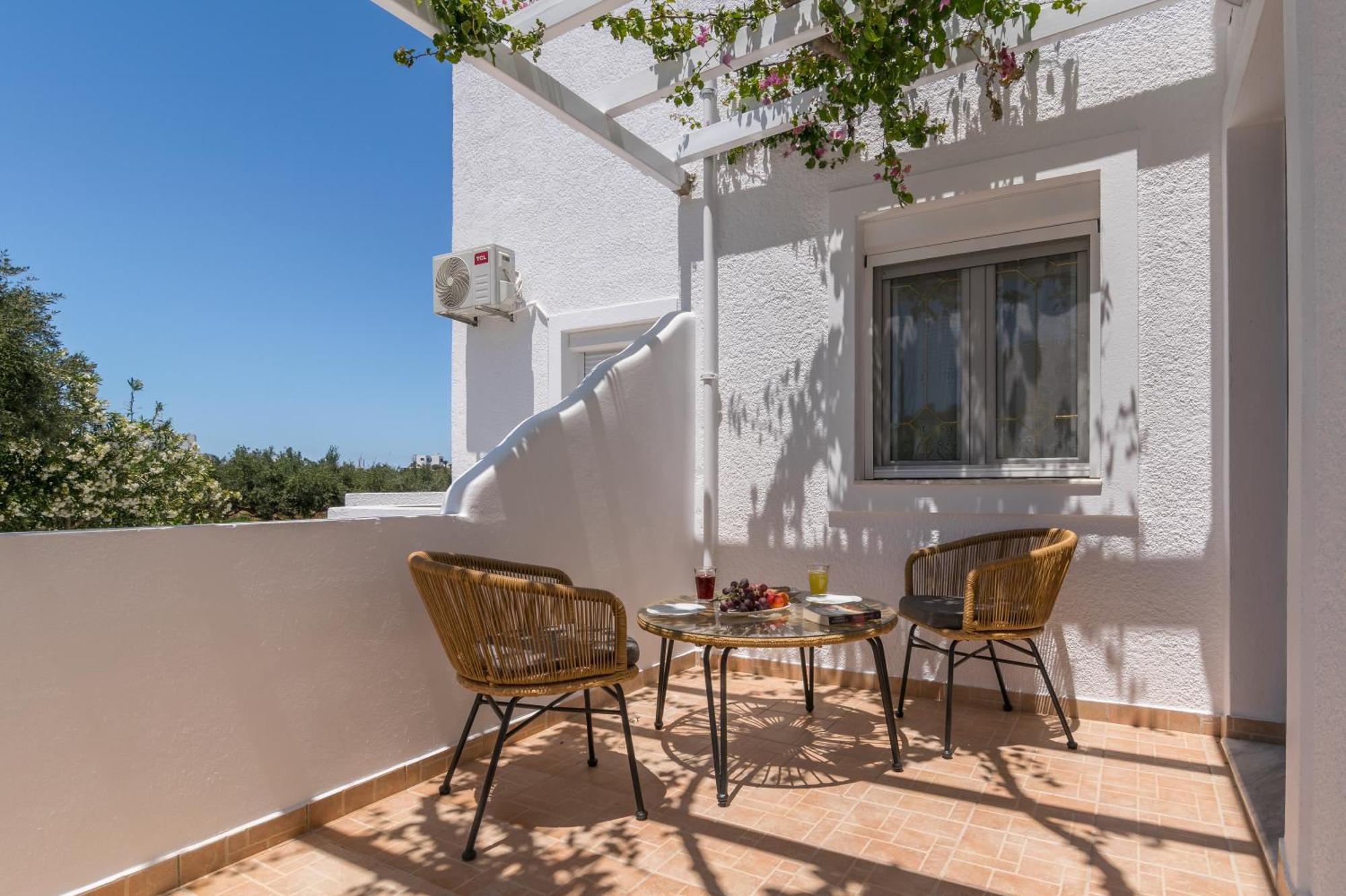 Pergola Hotel Pollónia Kültér fotó